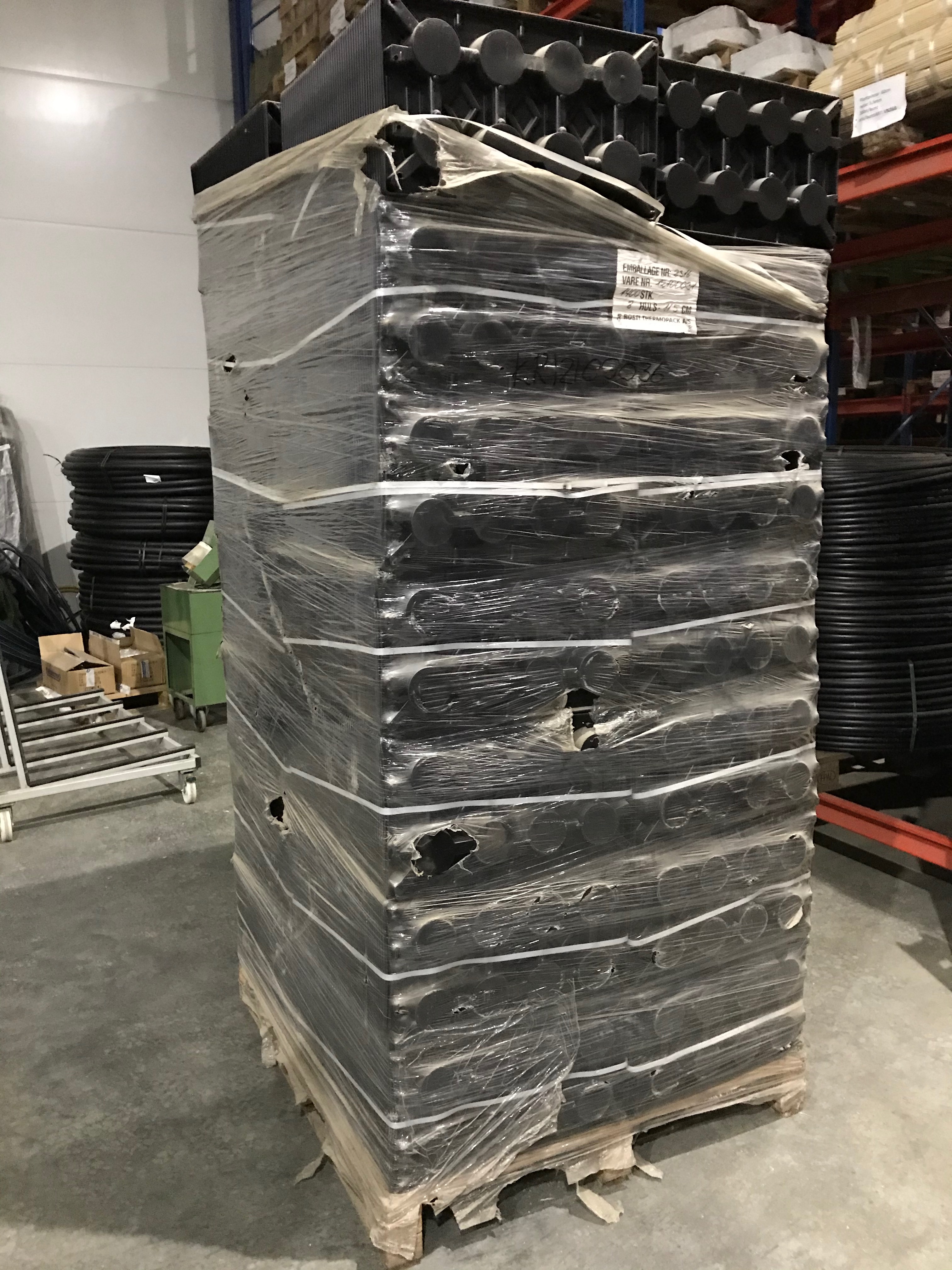 Transportbrätte  8 håls för 11,5 cm, svarta   1400st