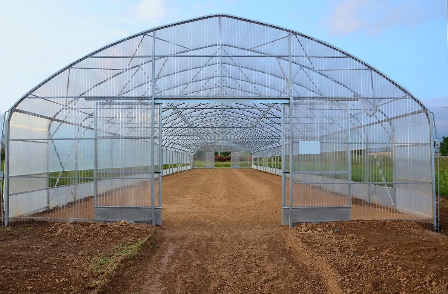 Växthus SCANDI® Tunnelart PV bredd 8m och längd 14m, 112m²
