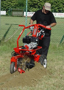 Kedjegrävare med Honda bensinmotor 6hp 30cm